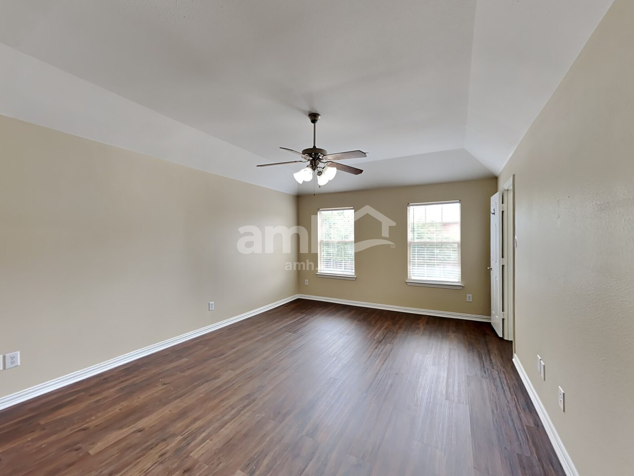 Building Photo - 3706 Boxwood Dr