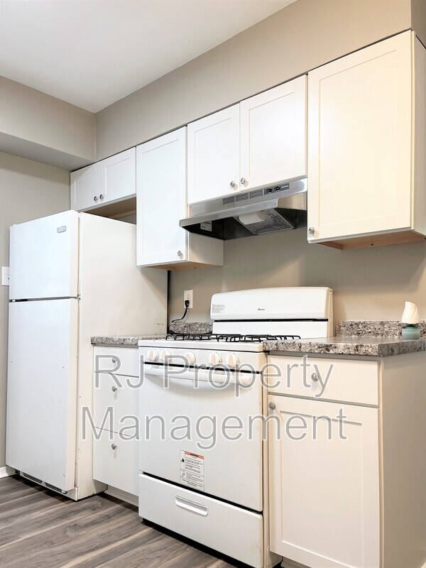 Building Photo - 2093 Jefferson Ave