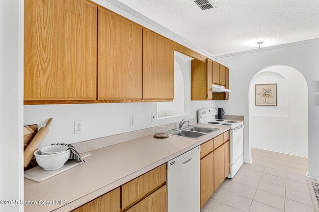 Building Photo - 1560 Vista Lake Cir