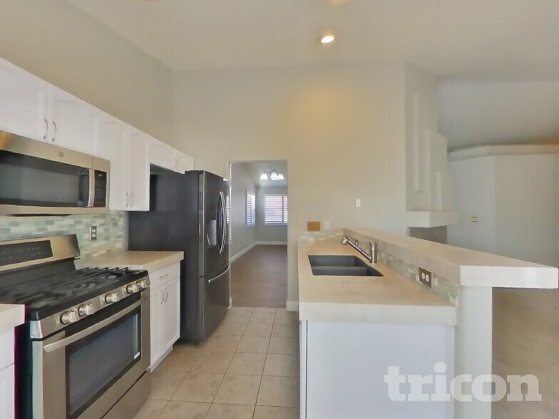 Building Photo - 7528 Pinto Bluff Dr