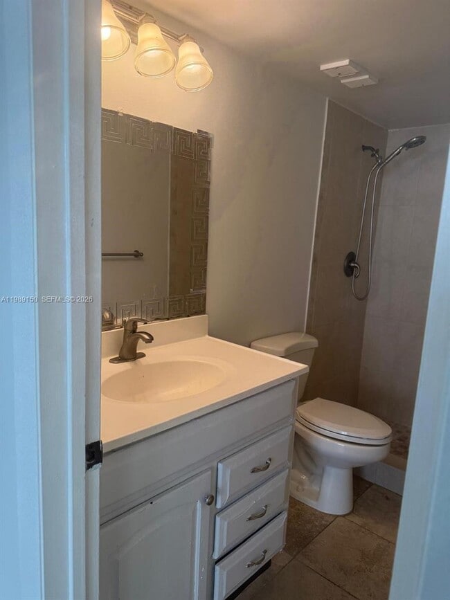 Building Photo - 109 Lake Emerald Dr