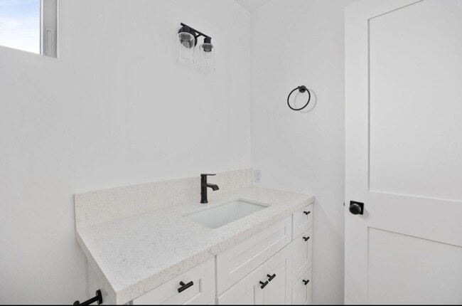 Building Photo - 1 Bedroom 1 bath Brand New Cottage $3,600 ...
