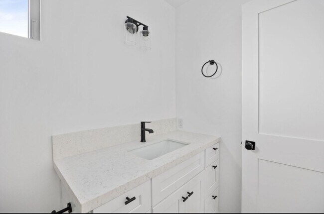 Building Photo - 1 Bedroom 1 bath Brand New Cottage $3,950 ...