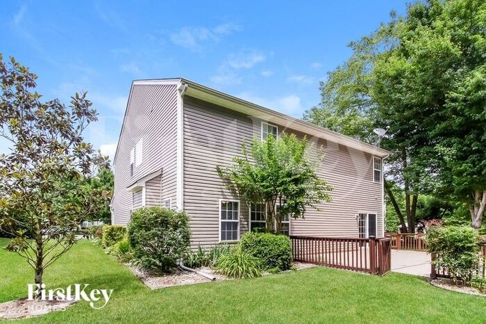 Building Photo - 4015 Shadetree Dr