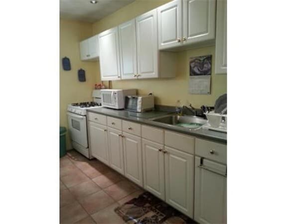 Building Photo - 3 Gardner Pl