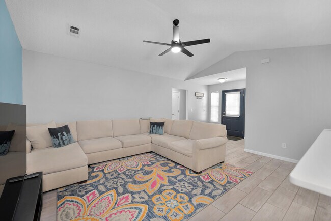 Building Photo - 2287 Harlan Ave