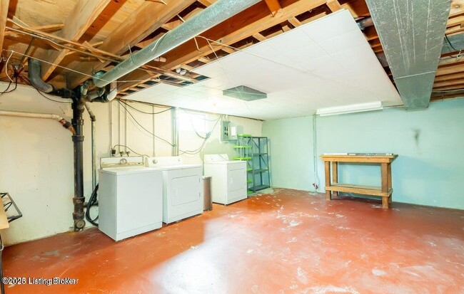 Building Photo - 12011 Brookmoor Dr