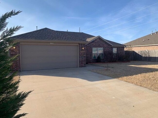 Primary Photo - 110 Willow Dr