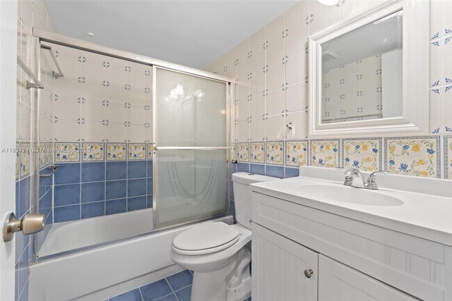 Building Photo - 800 SW 131st Ave