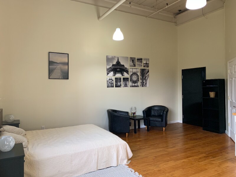 Building Photo - 1415 Kemper St