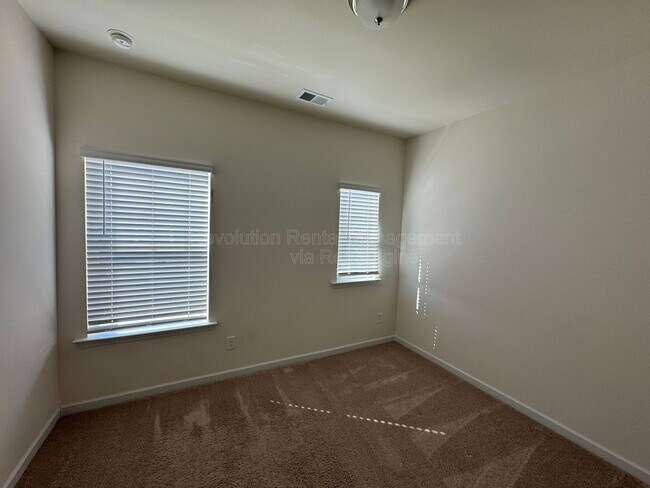 Building Photo - 36 Felton Pl