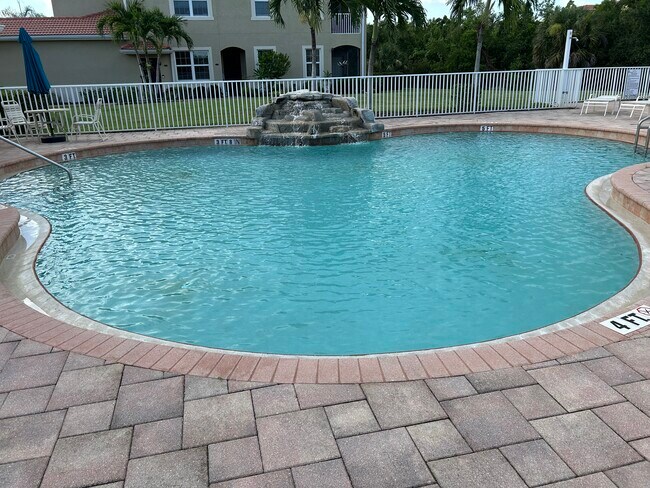 Building Photo - 7511 Oakshade Cir