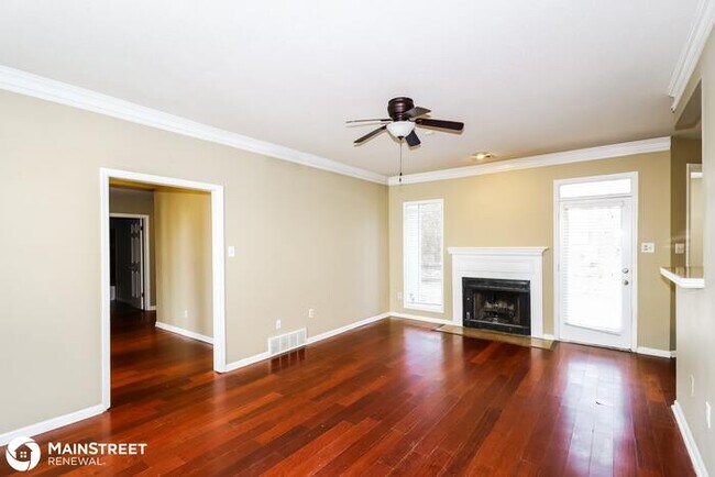 Building Photo - 1160 Hunters Lake Dr, Cordova, TN 38018