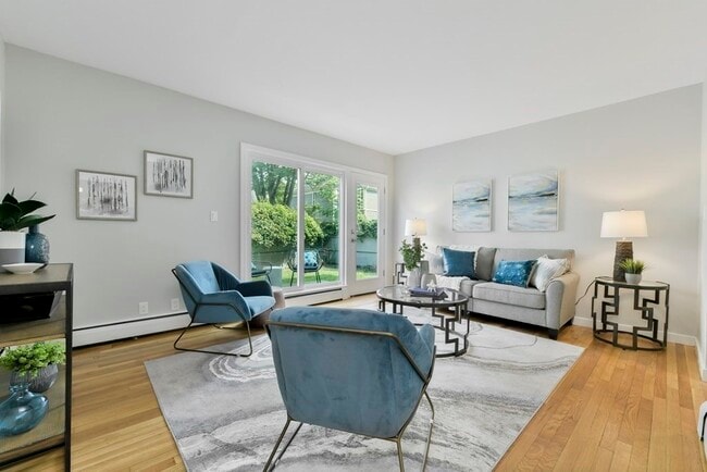 Building Photo - 30 Lowell St