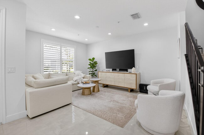 Building Photo - 5022 NW 16th Way