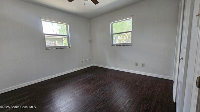 Building Photo - 1307 Park Manor Dr