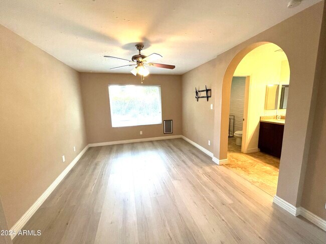 Building Photo - 34 S Rita Ln