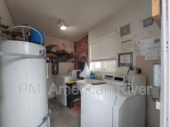 Building Photo - 1716 Capitol Ave