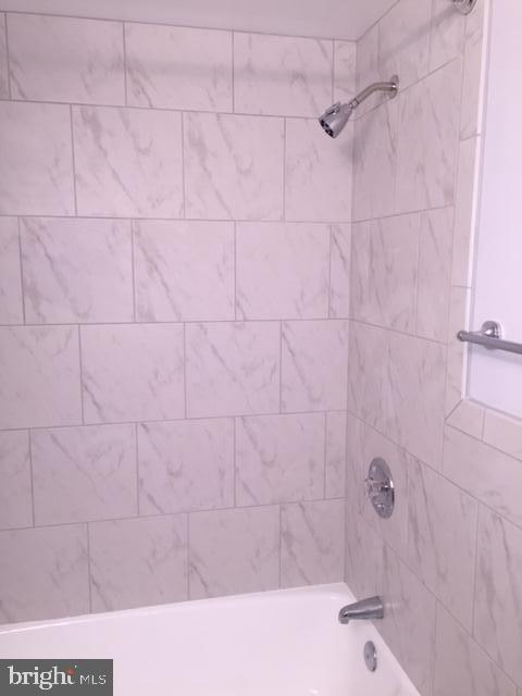 Building Photo - 8315 N Brook Ln