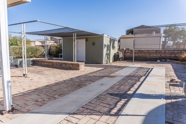 Building Photo - Cozy & Bright Manufactured Home in Fortuna Foothills – Furnished or Unfurnished!