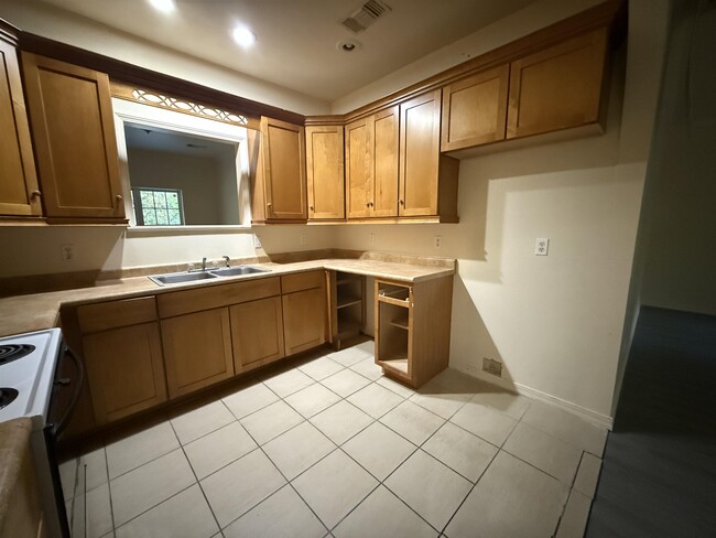 Building Photo - 11 Immokalee Dr