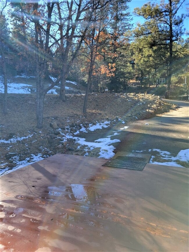 Building Photo - 308-310 Brady Canyon Rd