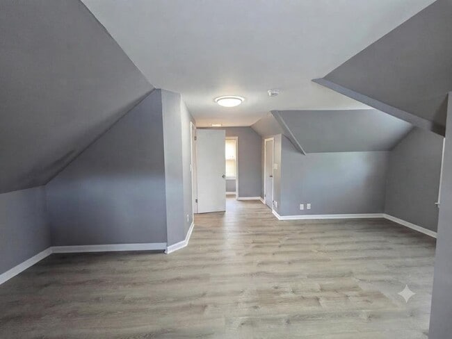 Building Photo - 166 Carmita Ave