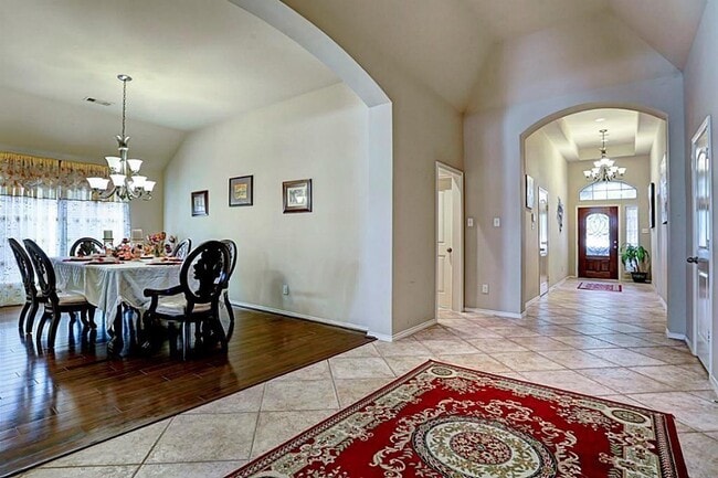Building Photo - 13312 Highland Lake Ln