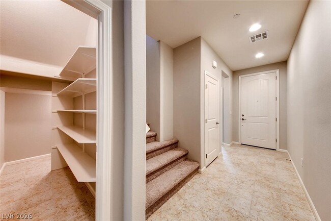 Building Photo - 2552 Sable Creek St