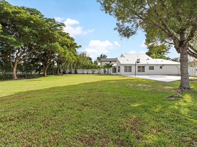 Building Photo - 1124 NW 130th Terrace