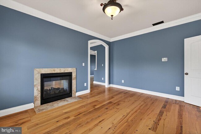 Building Photo - 13071 Haddonfield Ln