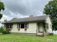 Building Photo - 182 Conantville Rd