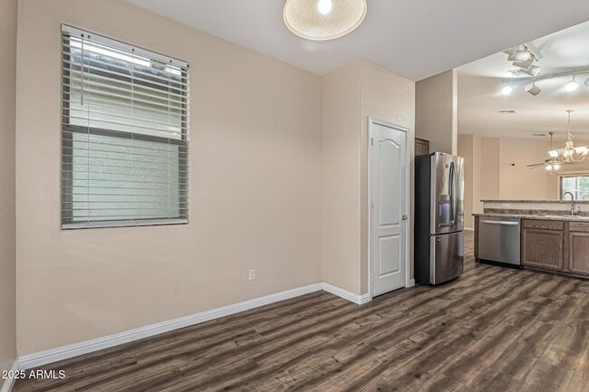 Building Photo - 6918 S 37th Dr