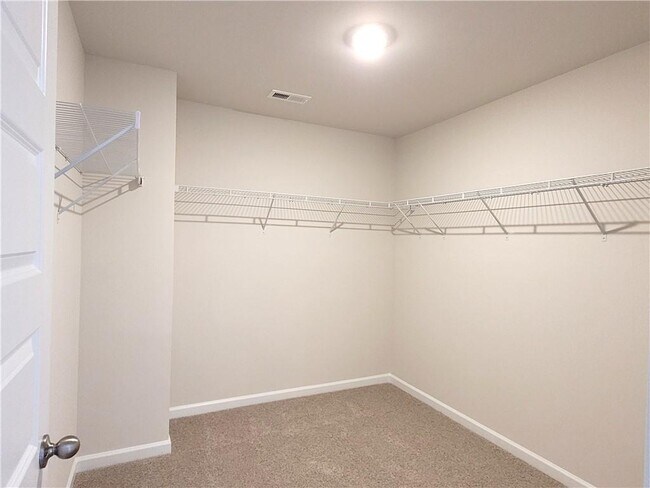 Building Photo - 310 Sound Cir