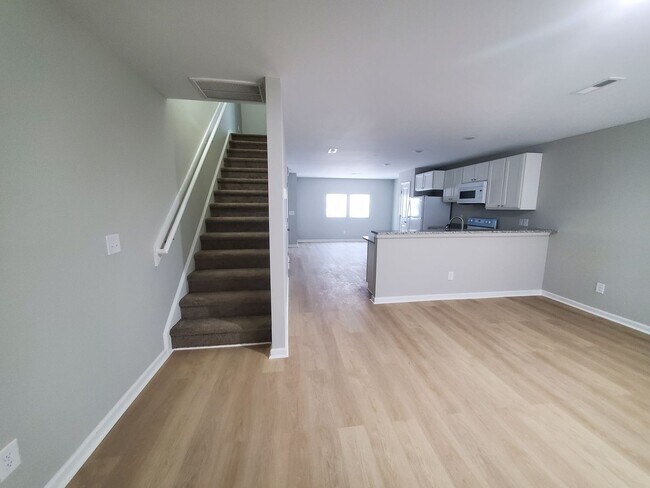 Building Photo - NEW TOWNHOME BUIKT MARCH 2023!