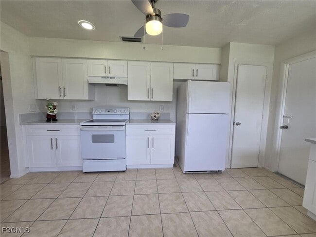 Building Photo - 1211 SE 35th St