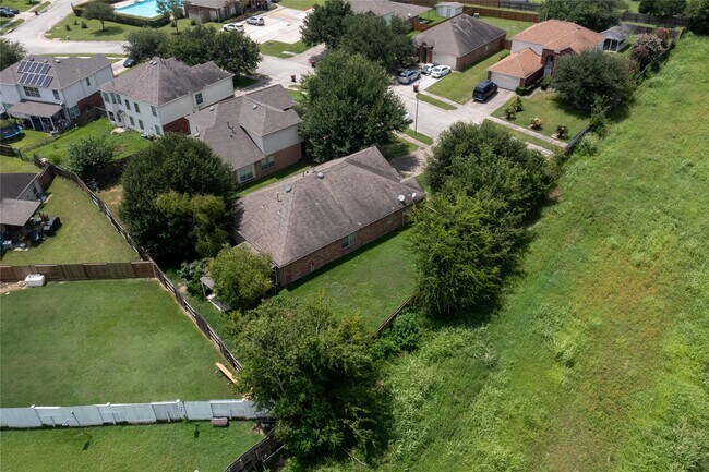 Building Photo - 1103 Sun Prairie Dr