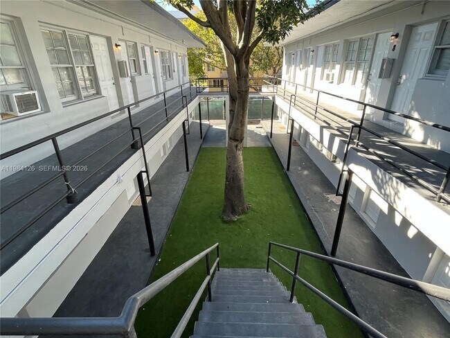 Building Photo - 1317 NW 2nd Ave