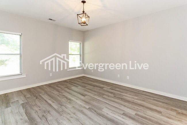 Building Photo - 177 Park Dr N