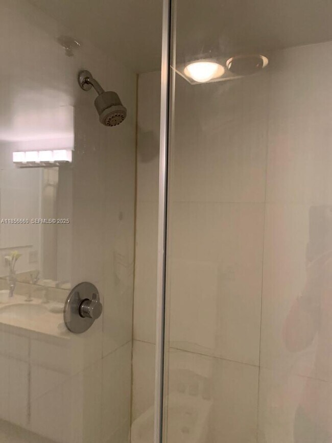 Building Photo - 251 Crandon Blvd