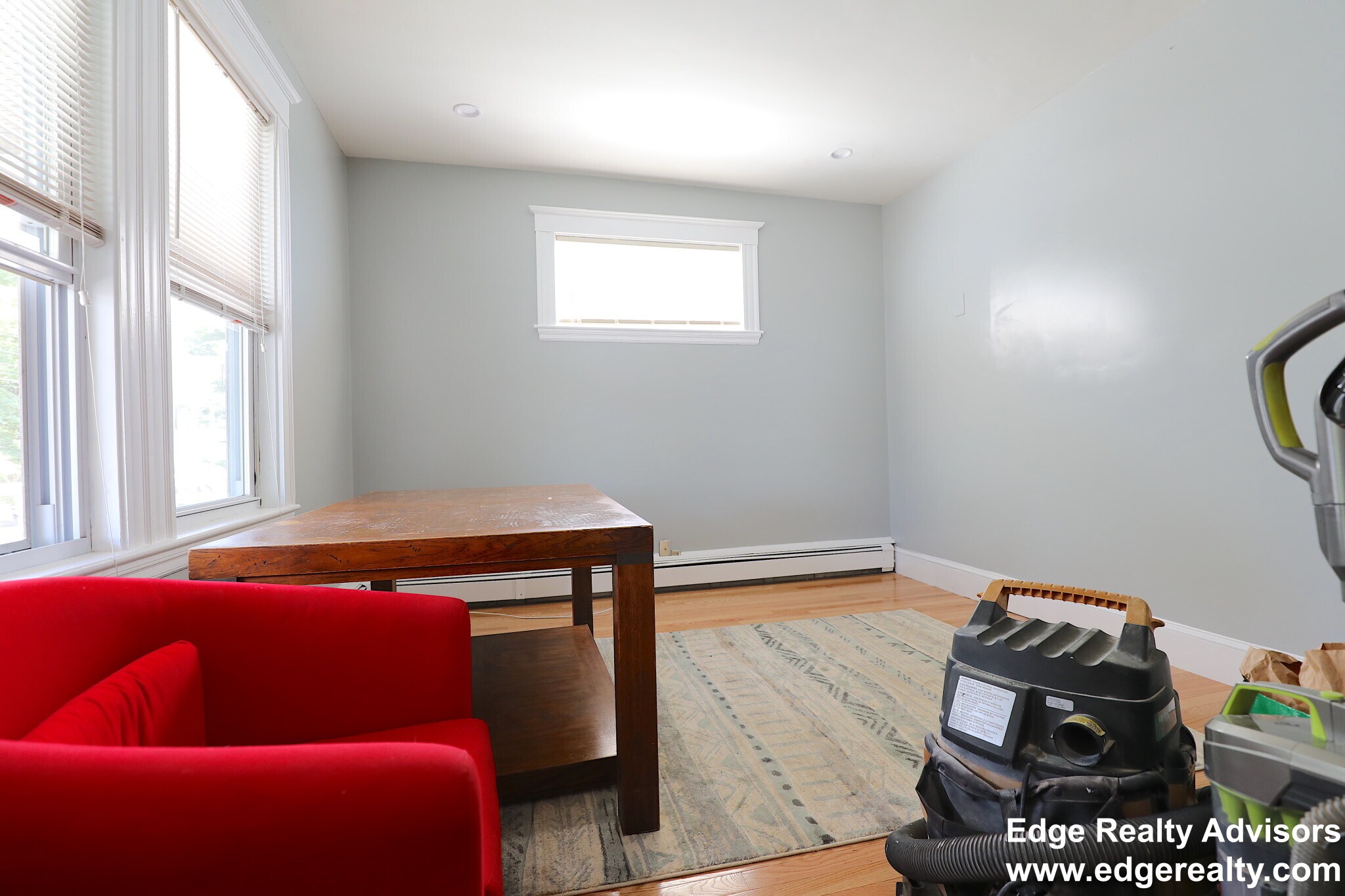 Building Photo - 12 South Crescent Circuit