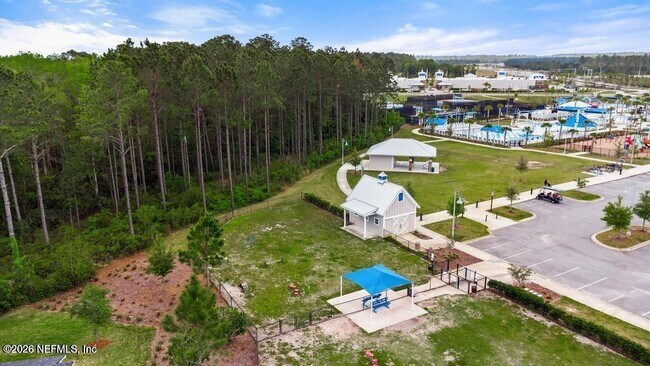 Building Photo - 260 Brandon Lks Dr