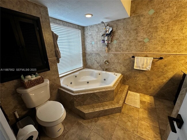 Building Photo - 3971 Coral Springs Dr