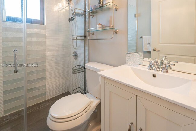 Building Photo - 1662 N 14th Terrace