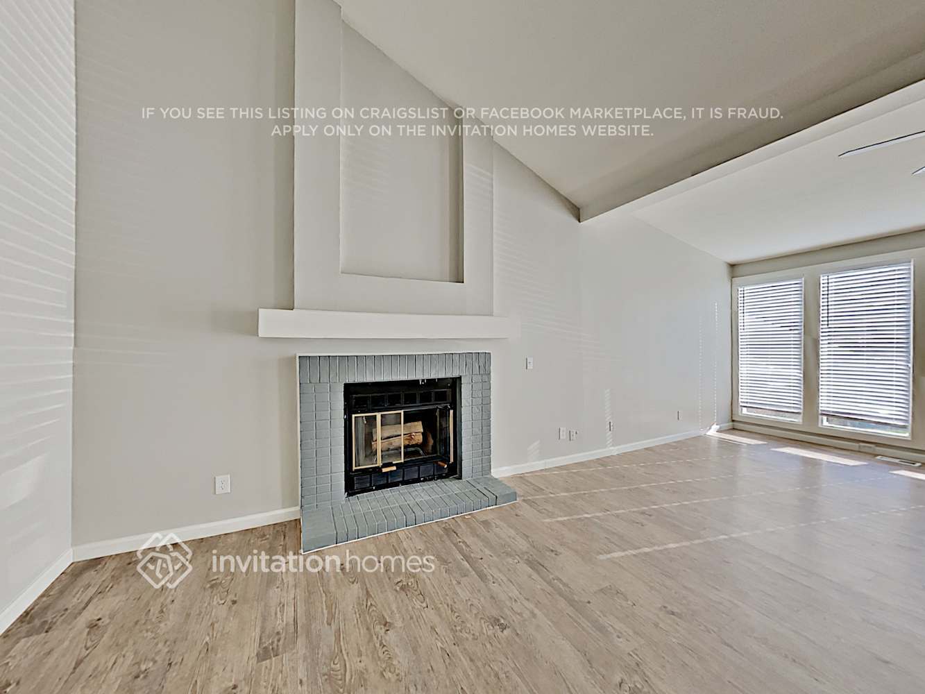 Building Photo - 18621 E Columbia Pl