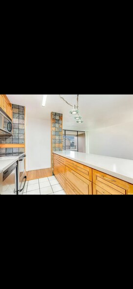 Building Photo - 1778 Ala Moana Blvd