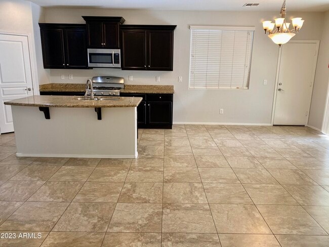 Building Photo - 1675 W Pelican Dr