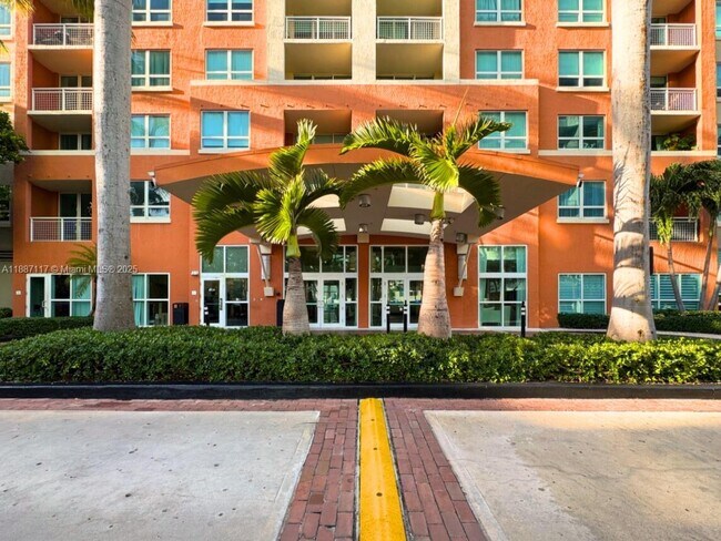 Building Photo - 2000 N Bayshore Dr