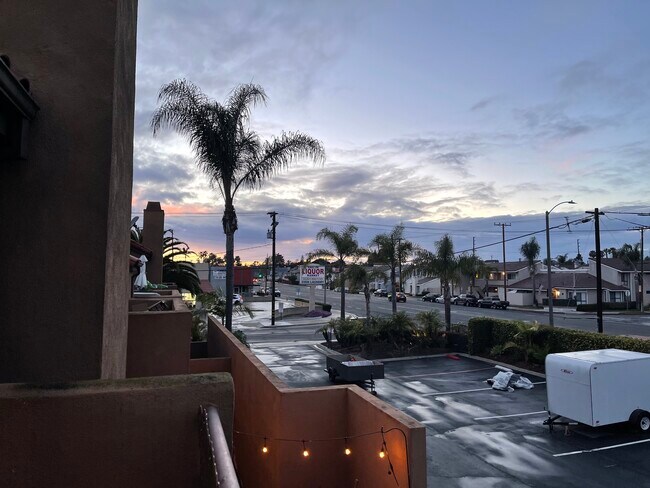 Building Photo - 305 Coral Reef Dr