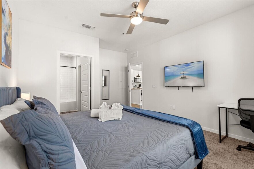 Building Photo - 1223 E Plant St